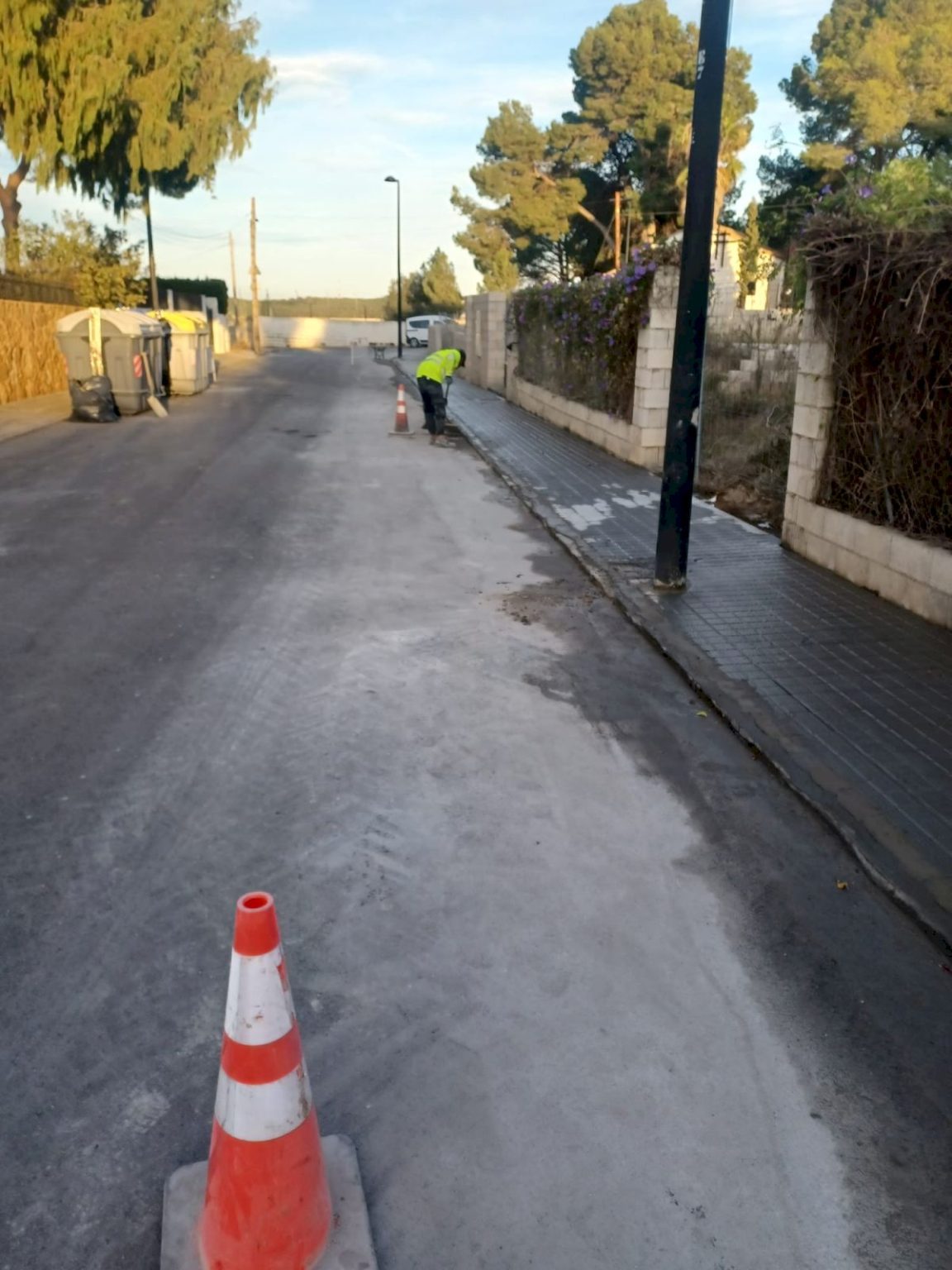 Reparación aceras en Monte Real